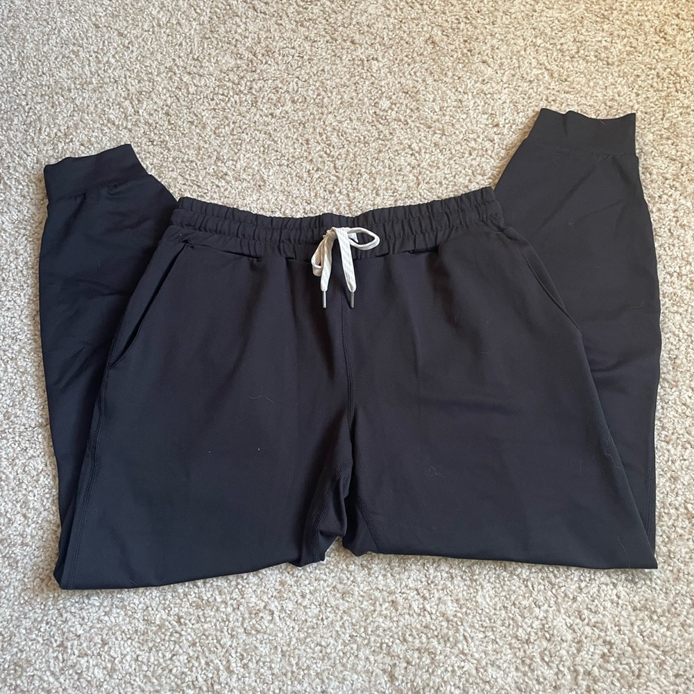 Vuori Black Jogger Sweatpants